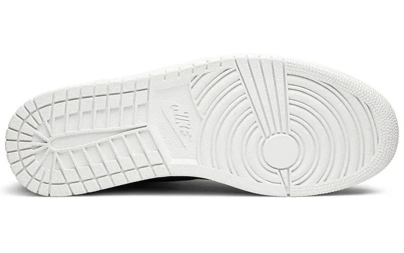 Jordan 1 Retro Pinnacle Black (PREOWNED)