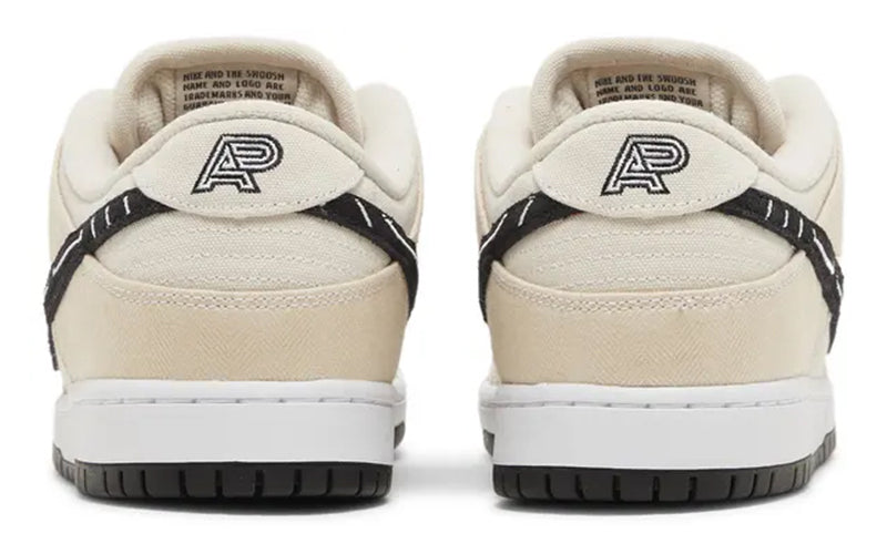 Nike SB Dunk Low Albino & Preto