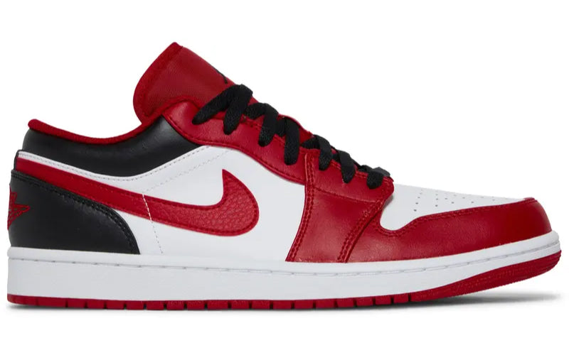 Jordan 1 Low Bulls