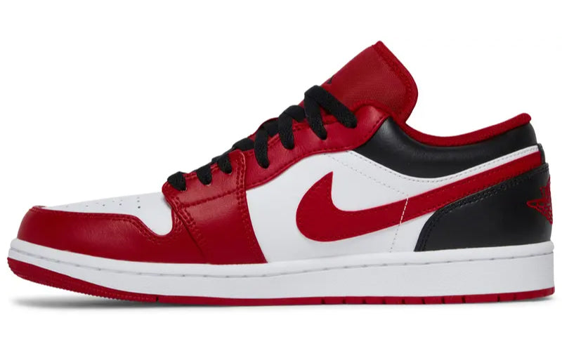 Jordan 1 Low Bulls