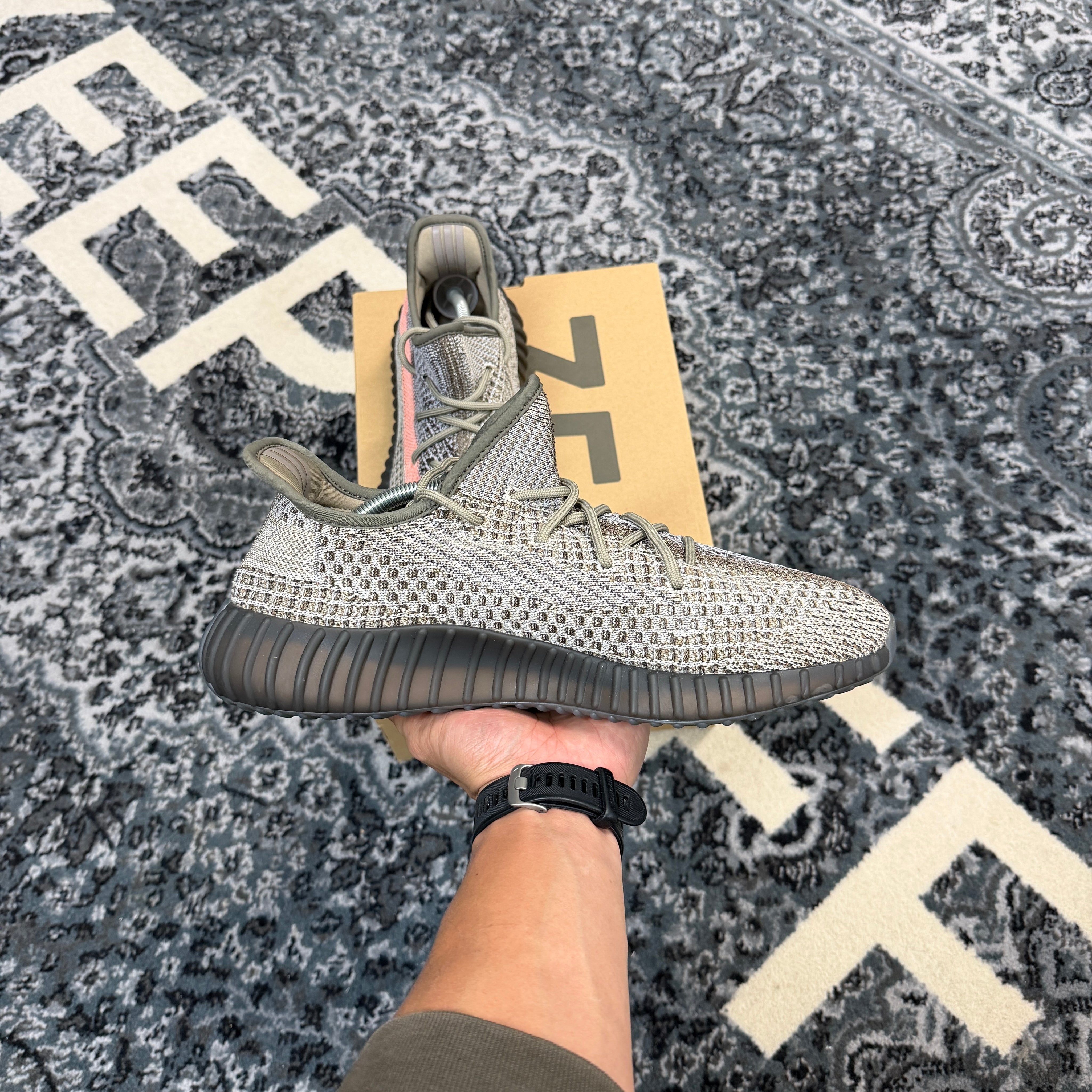 Adidas Yeezy Boost 350 V2 Ash Stone (Preowned)