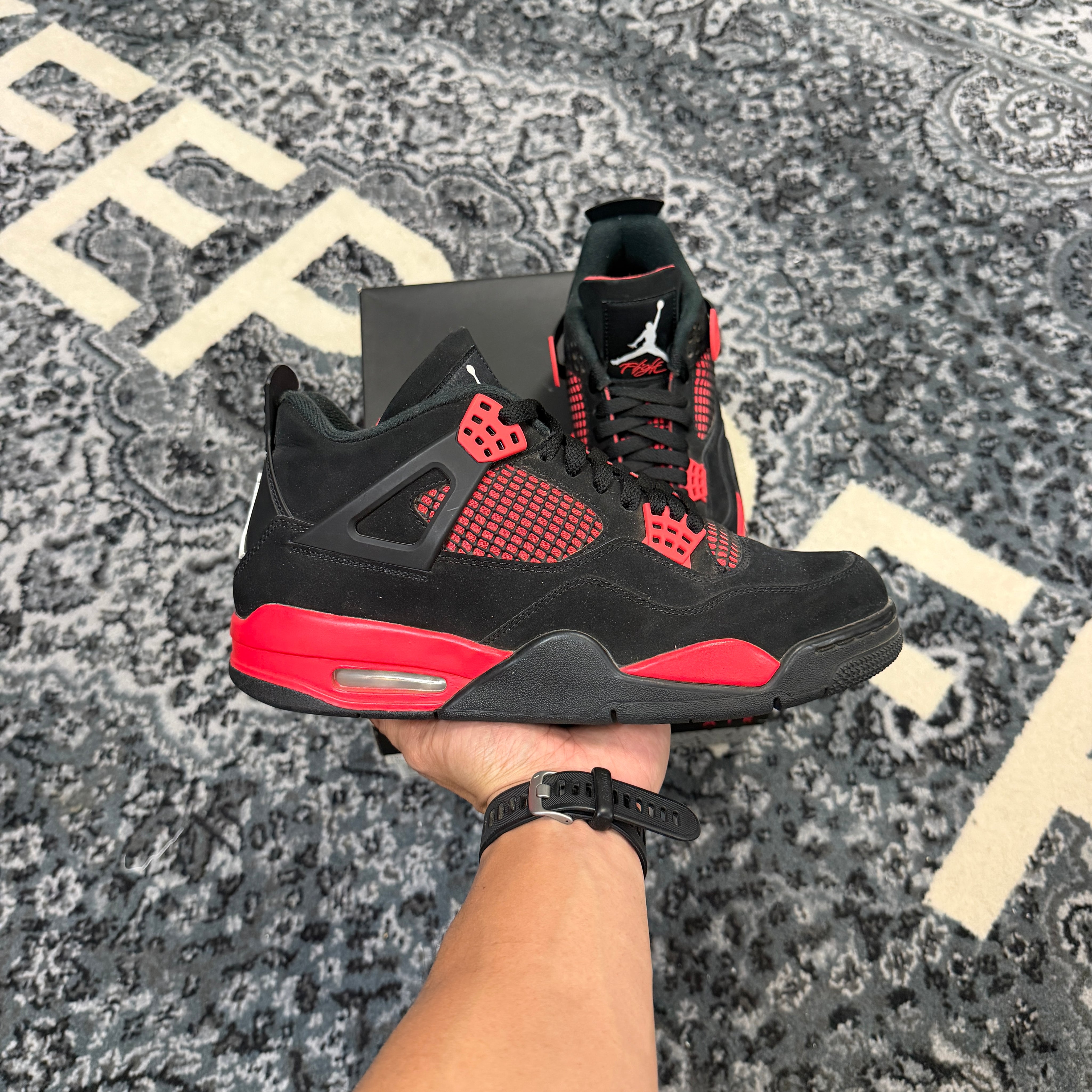 Jordan 4 Retro Red Thunder (Preowned)