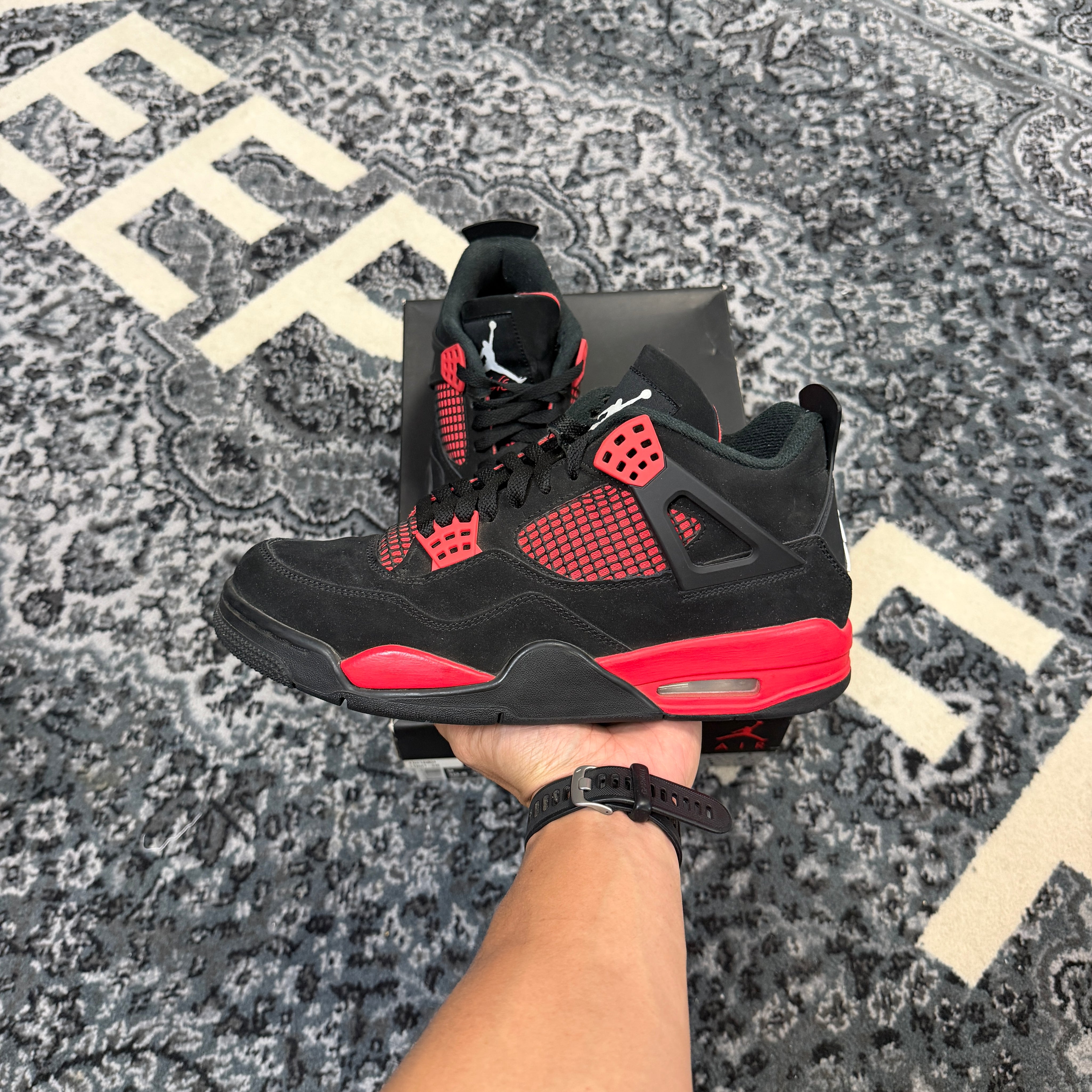 Jordan 4 Retro Red Thunder (Preowned)