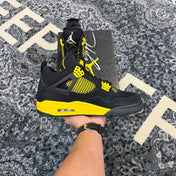 Jordan 4 Retro Thunder (2023) (Preowned)