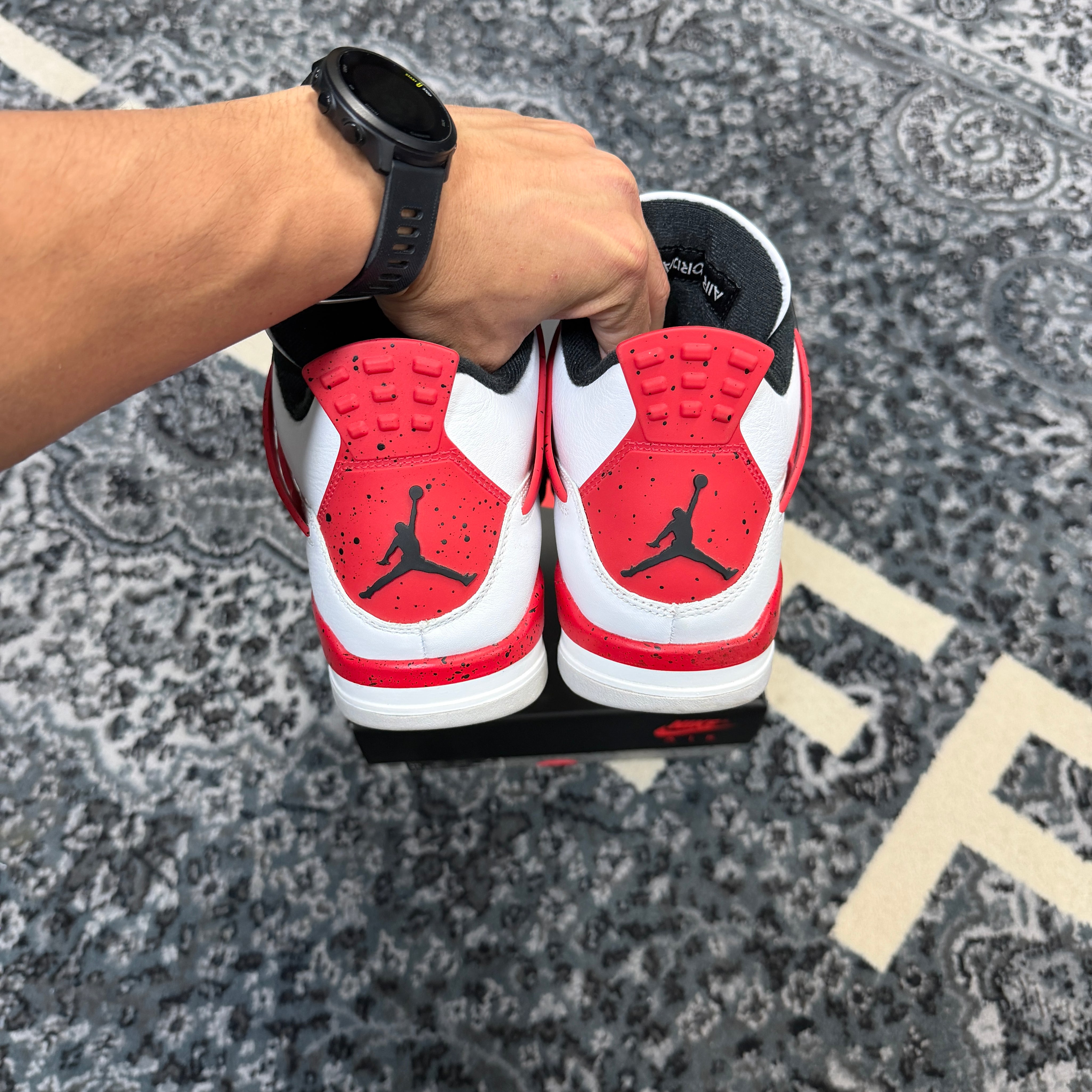 Jordan 4 Retro Red Cement (Preowned)