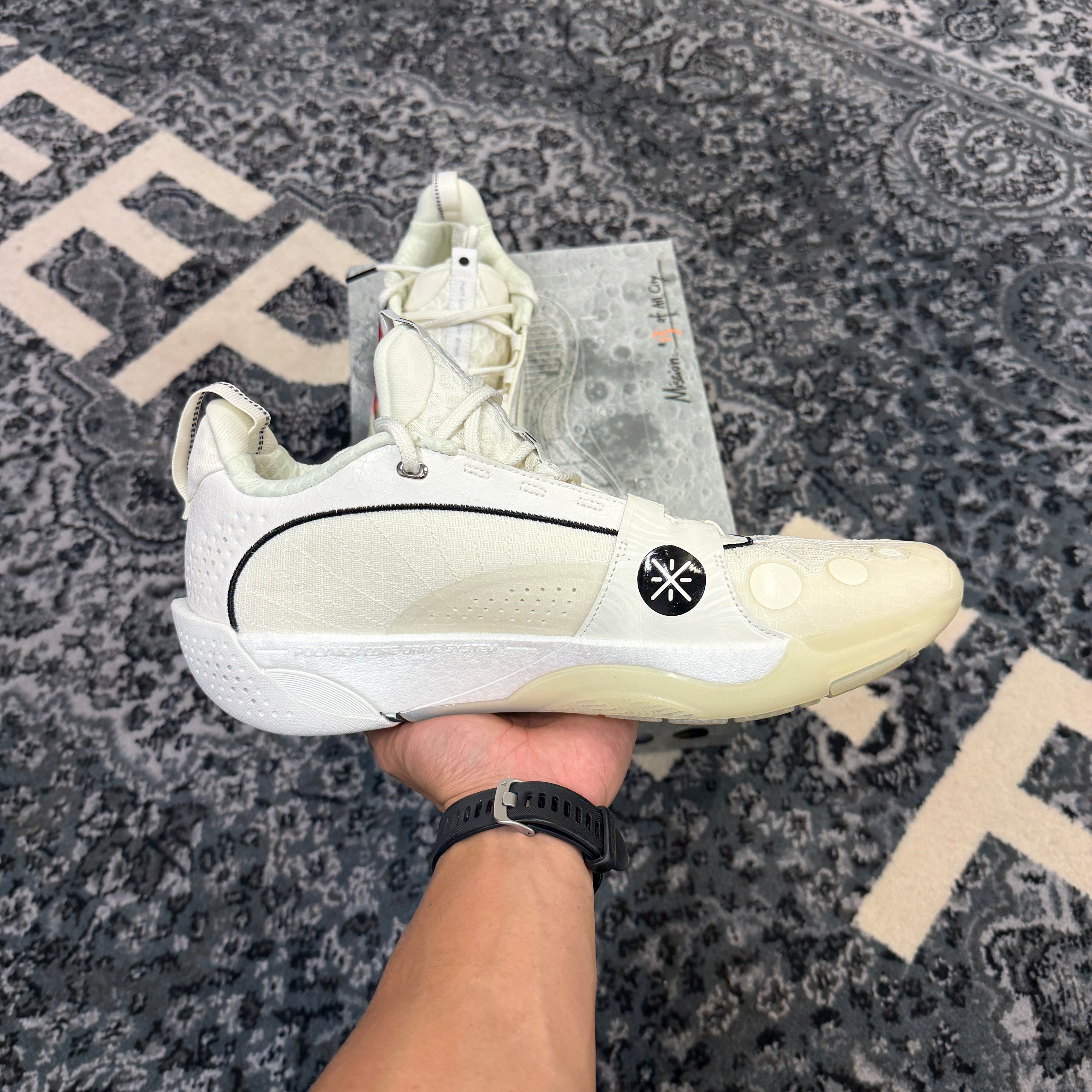 Li-Ning Way of Wade All City 13 Encore Champagne White (Preowned)