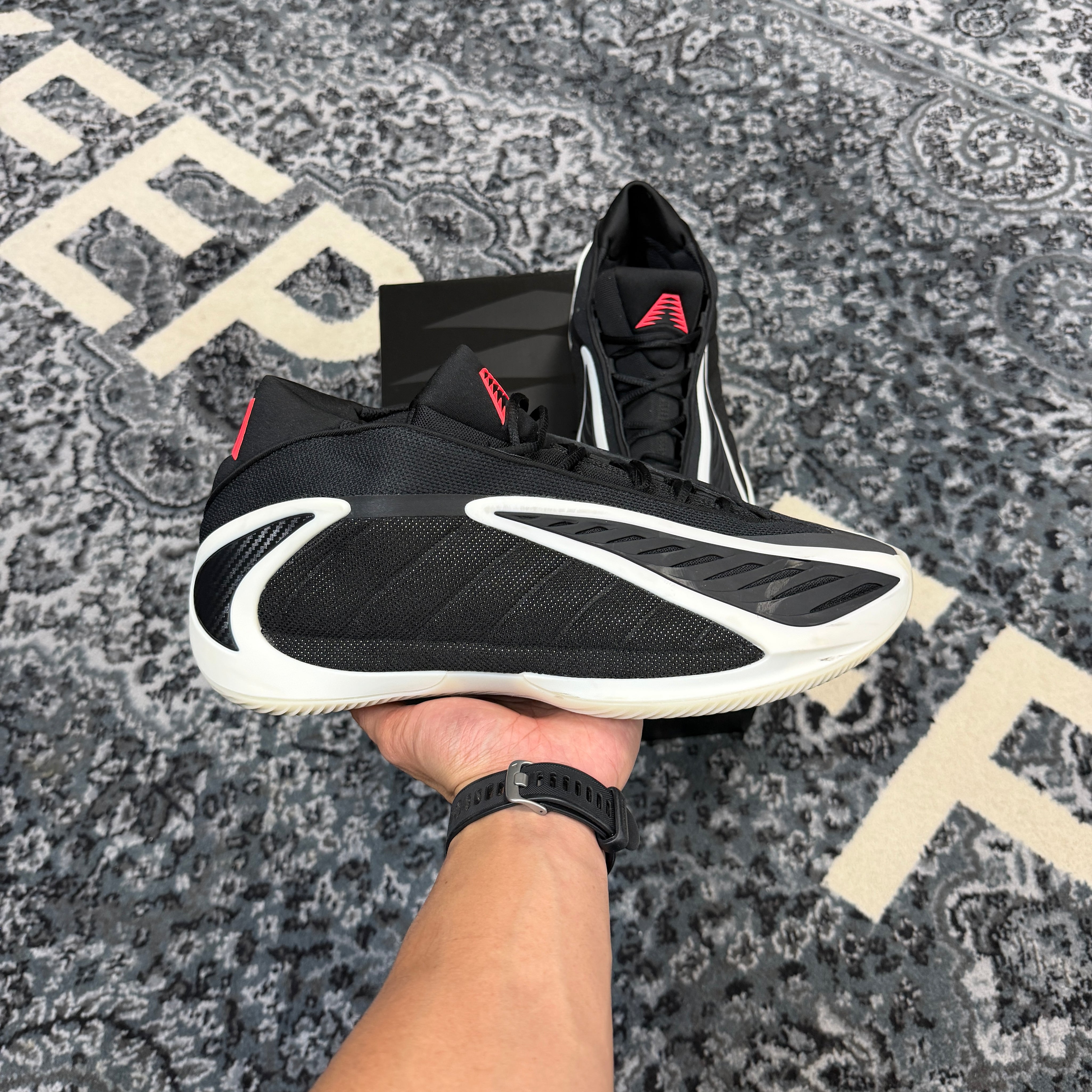 Adidas AE 2 Black White Red (Preowned)