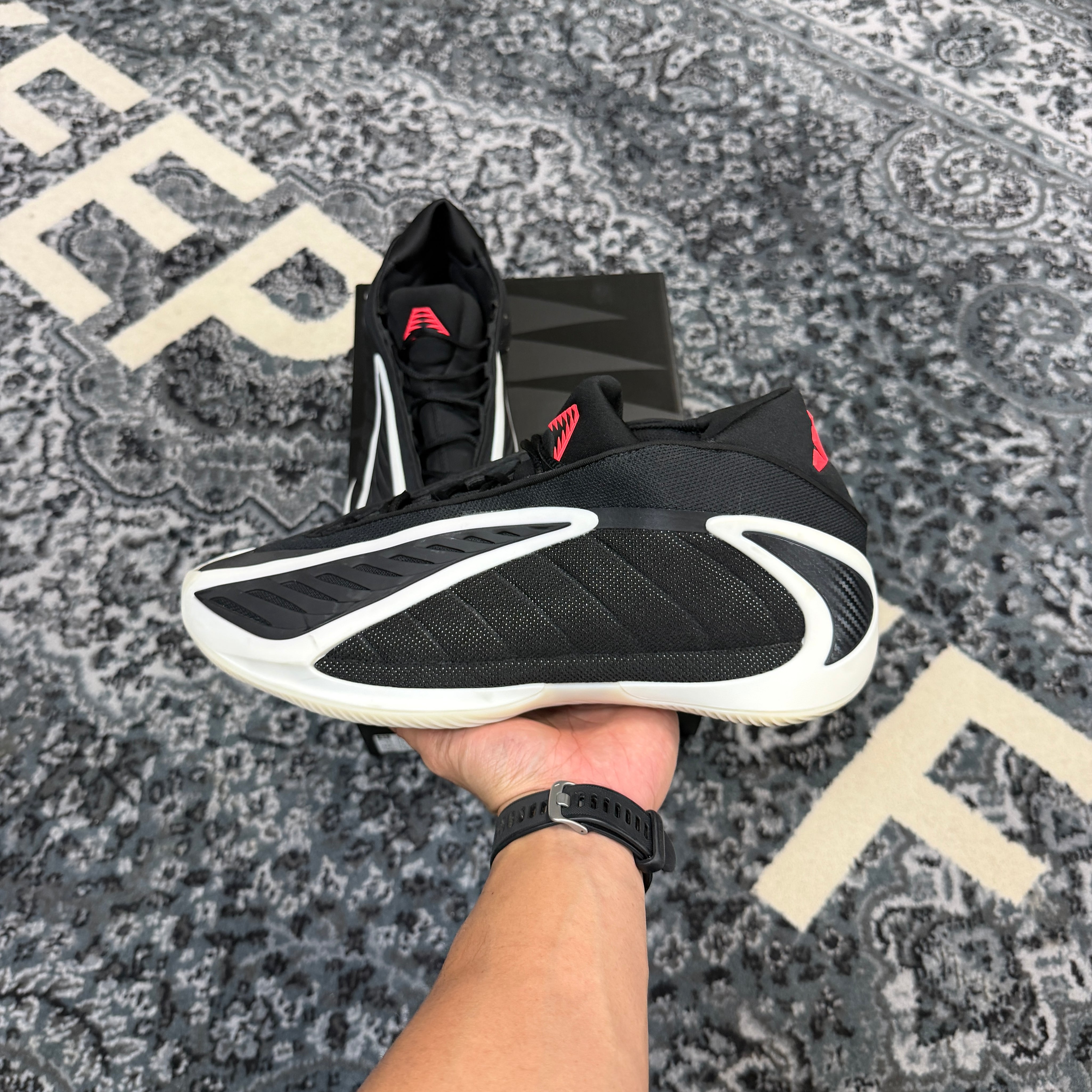 Adidas AE 2 Black White Red (Preowned)