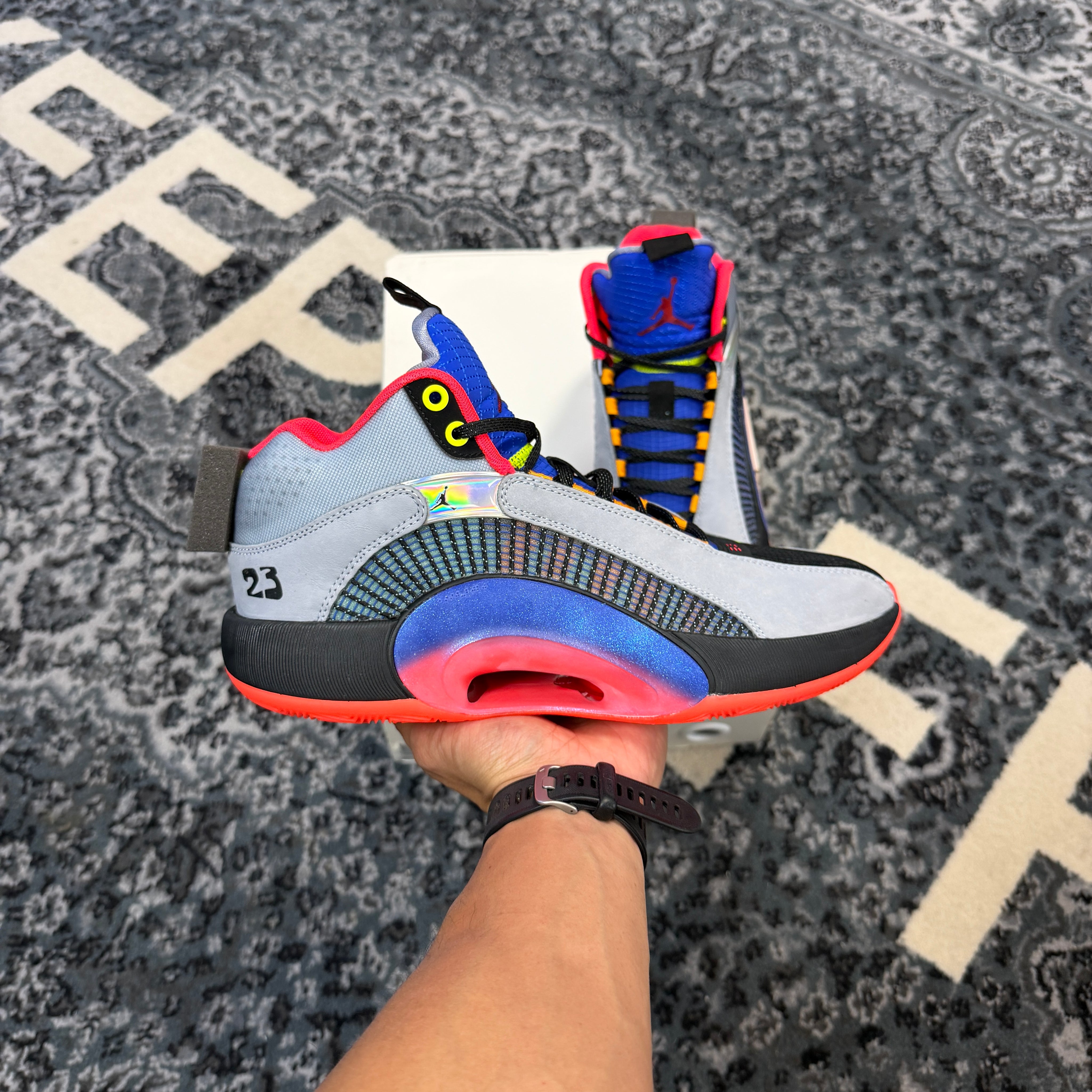 Jordan 35 Center of Gravity