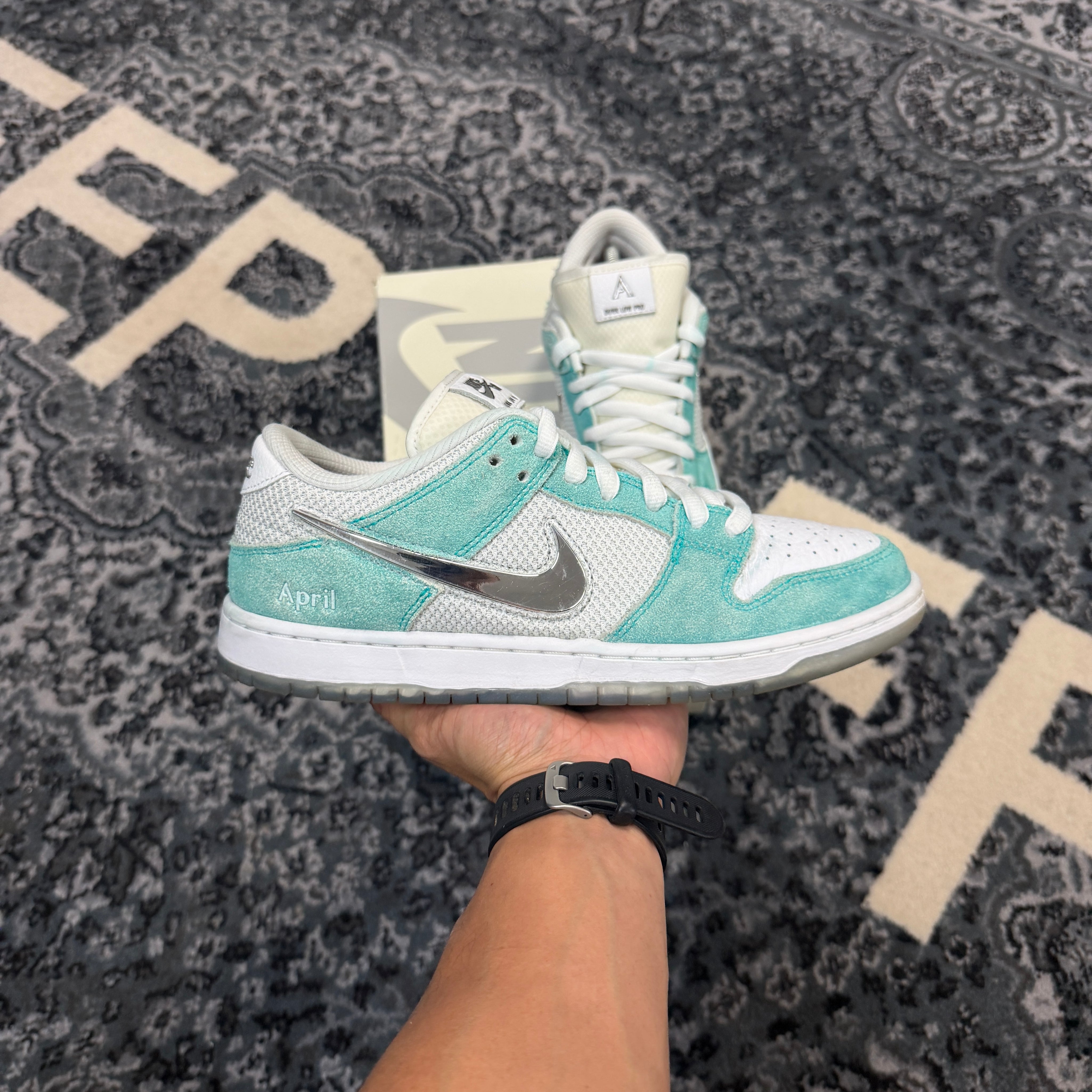 Nike SB Dunk Low April Skateboards (Preowned)