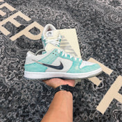 Nike SB Dunk Low April Skateboards (Preowned)