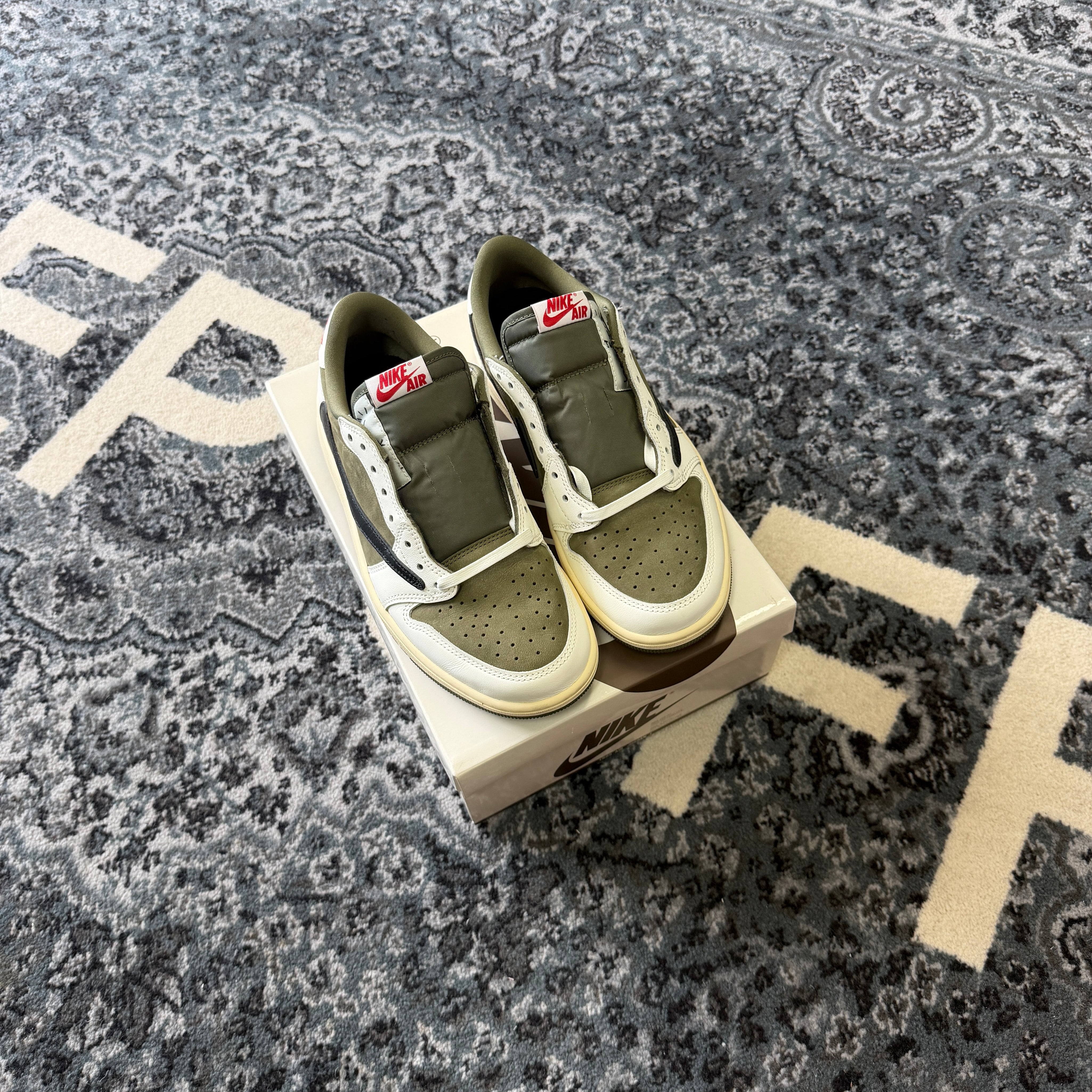 Jordan 1 Retro Low OG SP Travis Scott Medium Olive (Preowned)
