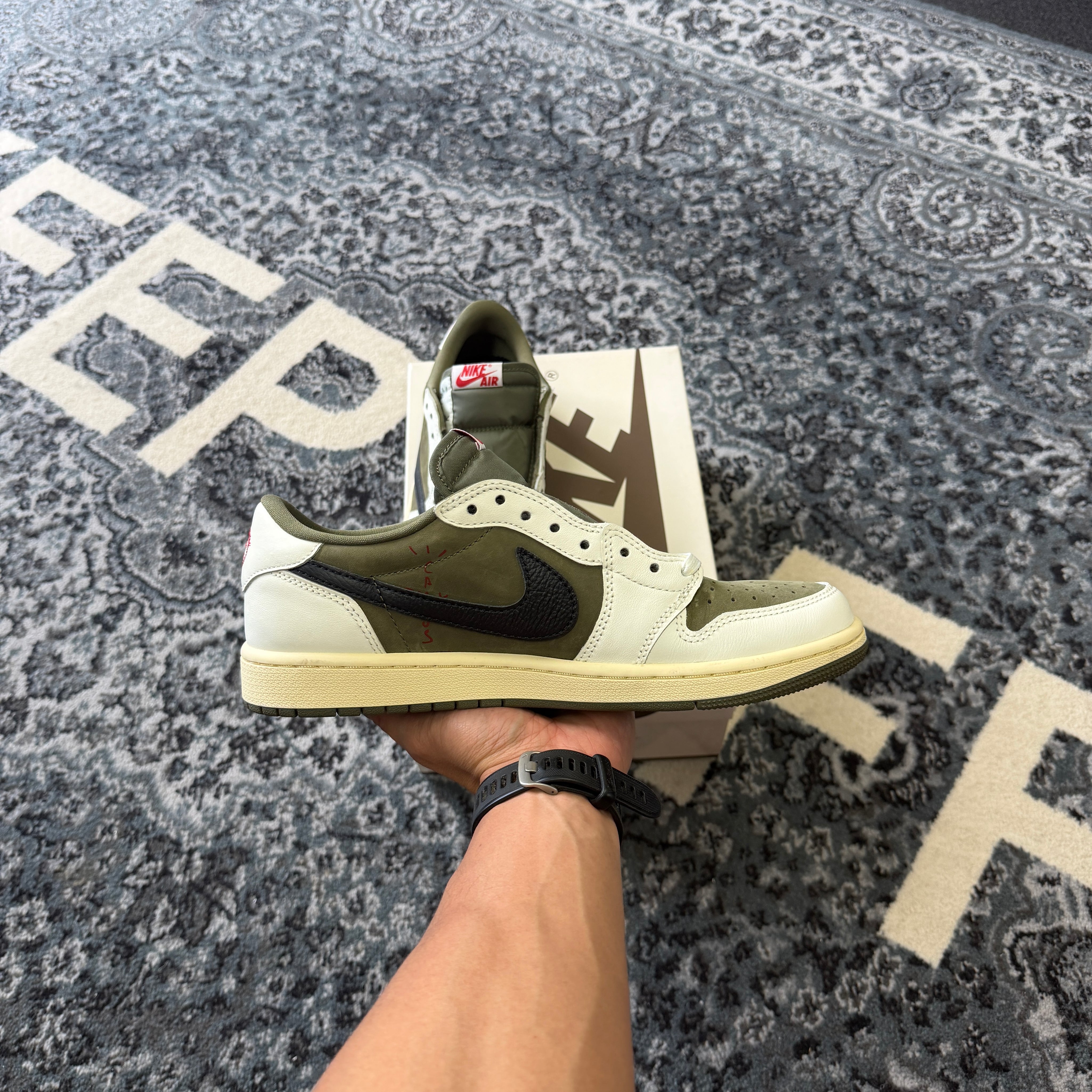 Jordan 1 Retro Low OG SP Travis Scott Medium Olive (Preowned)