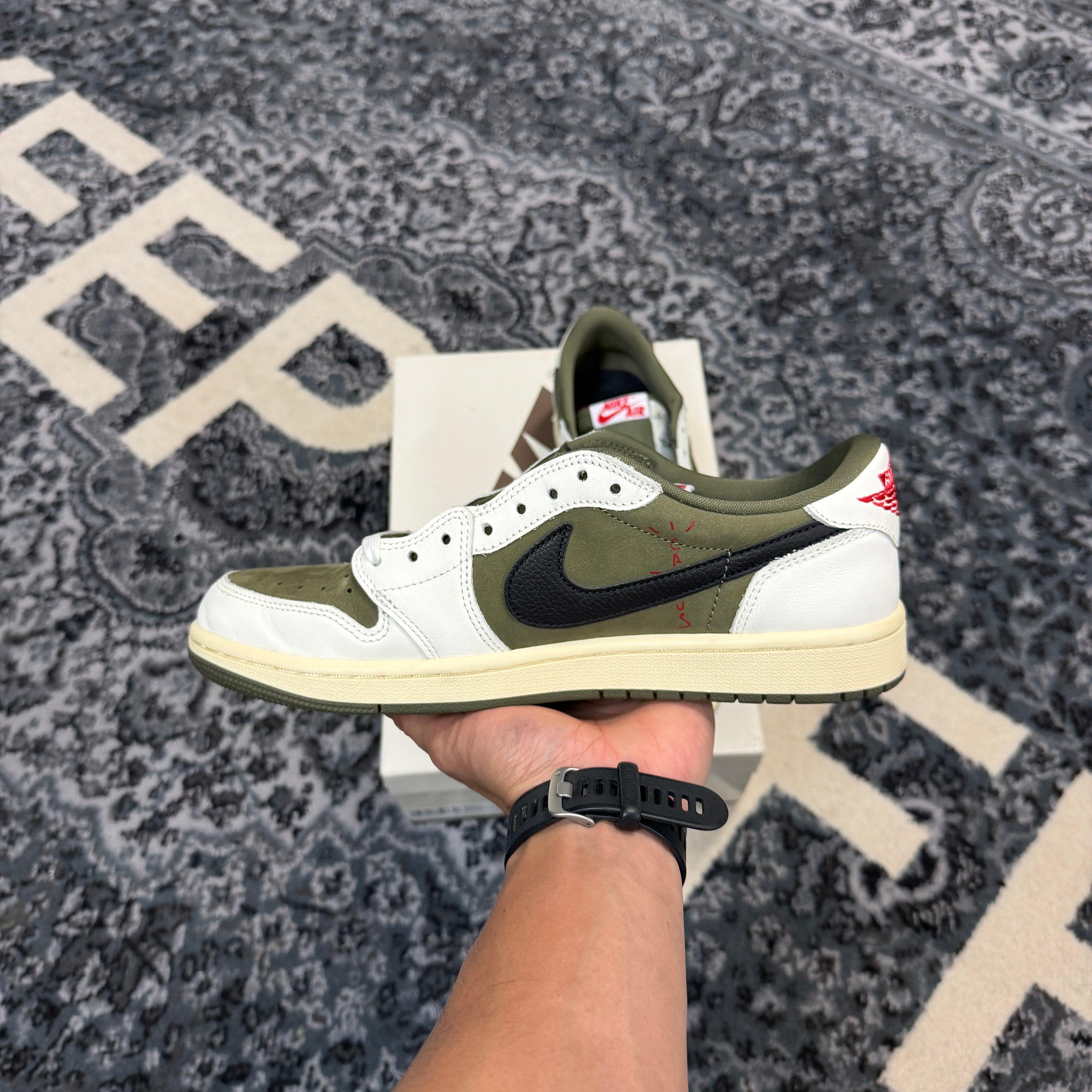 Jordan 1 Retro Low OG SP Travis Scott Medium Olive (Preowned)
