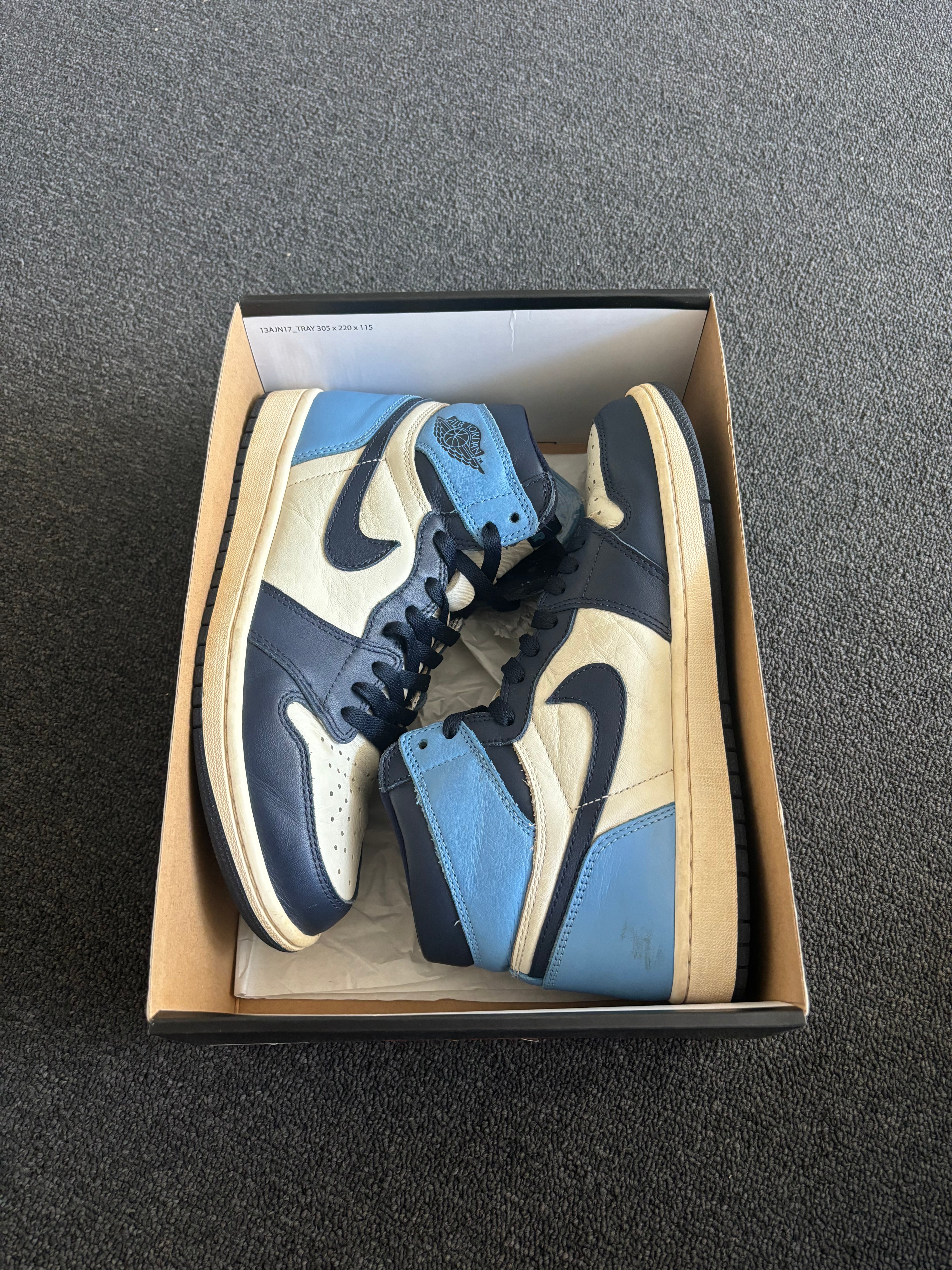 Jordan 1 Retro High Obsidian (PREOWNED)