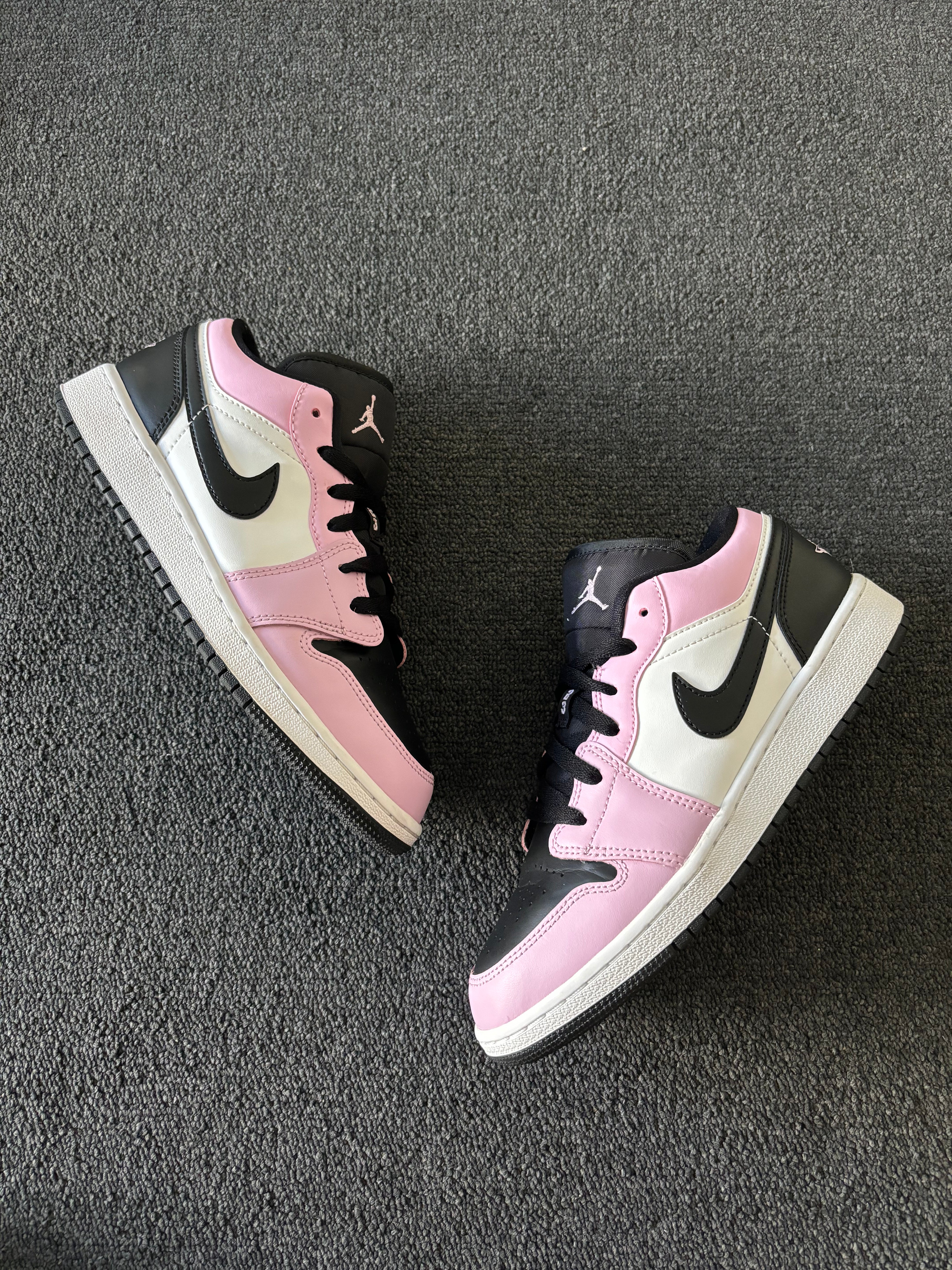 Jordan 1 Low Light Arctic Pink (GS) (PREOWNED)